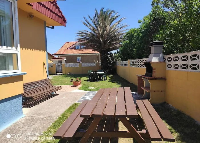 Alojamiento Villalaurana En Suances Gran Capacidad בית נופש