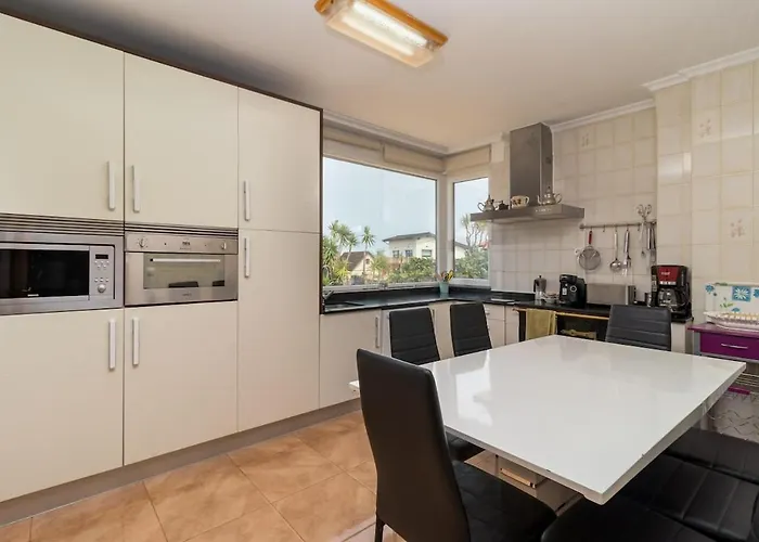 Alojamiento Villalaurana En Suances Gran Capacidad בית נופש *